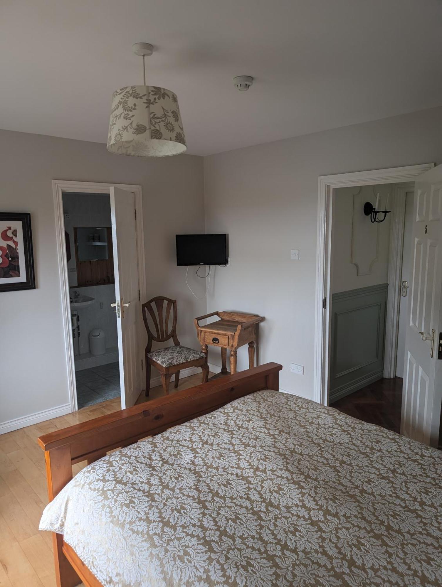 Clare House Bed & Breakfast Ballycastle Exterior foto
